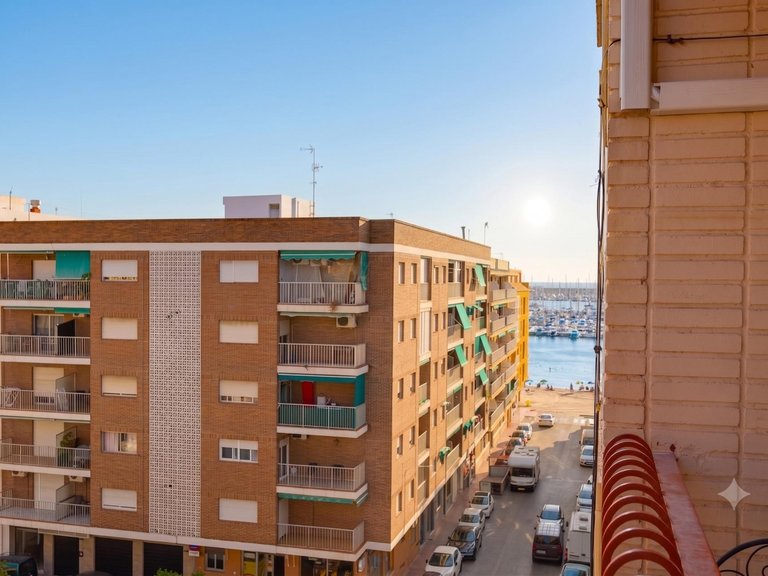 Apartment for Sale in Playa del Acequión,Alicante 3