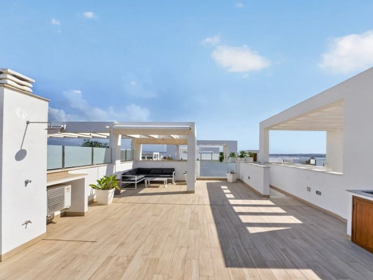 Apartment for Sale in Residencia Laguna Beach - Los Balcones,Alicante 2