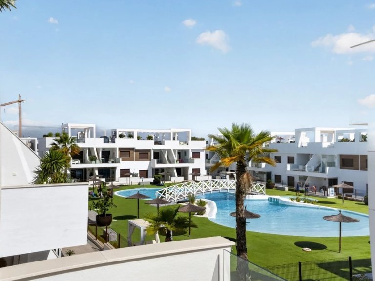 Apartment for Sale in Residencia Laguna Beach - Los Balcones,Alicante 8