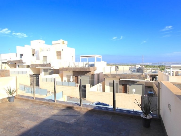 Villa for Sale in Villamartín,Alicante 24