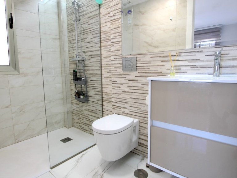 Villa for Sale in Villamartín,Alicante 20