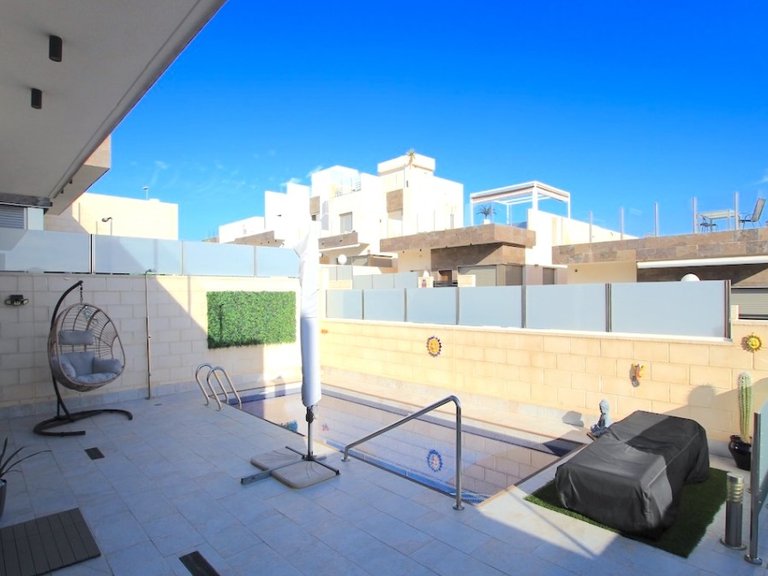 Villa for Sale in Villamartín,Alicante 4