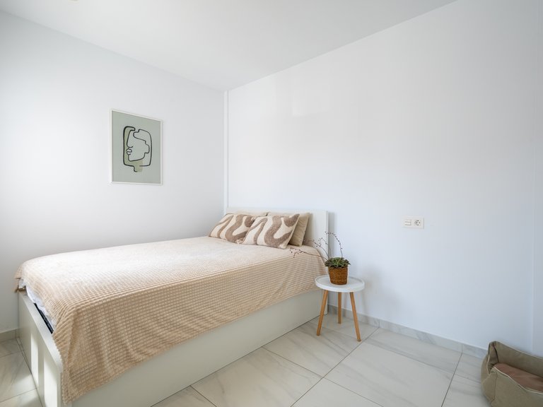 Apartment for Sale in Residencial Los Altos de la Laguna - Los Balcones,Alicante 28