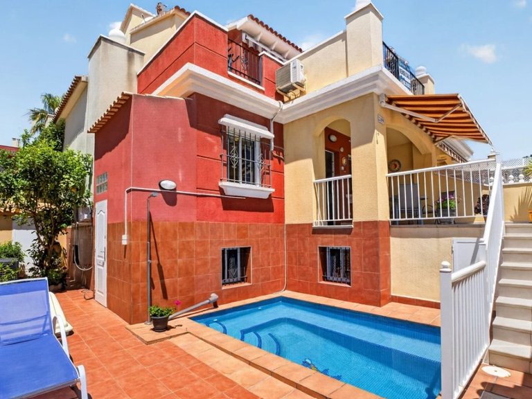 Apartment for Sale in Altos de la Bahia,Alicante 1
