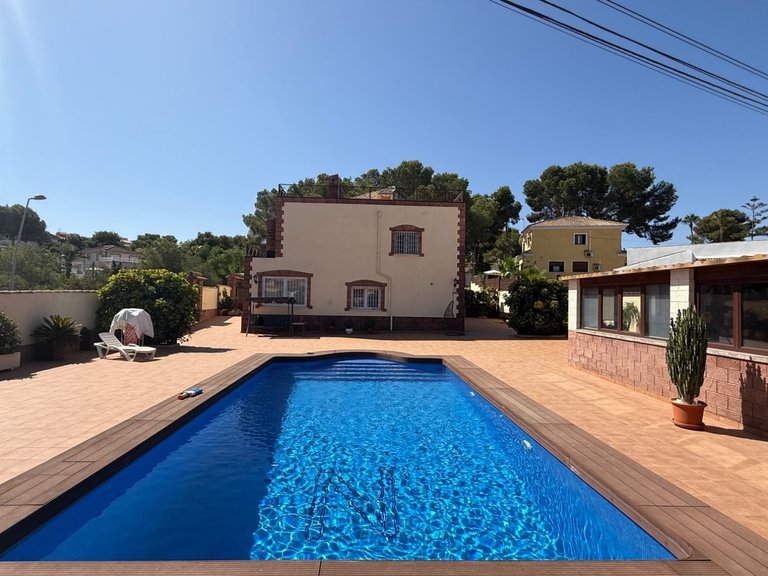 Villa for Sale in Los Balcones,Alicante 2