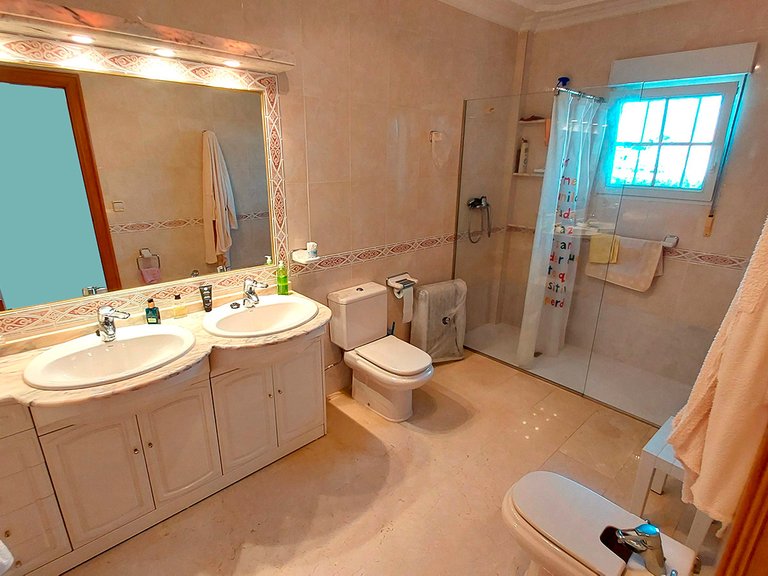 Villa for Sale in Los Balcones,Alicante 34