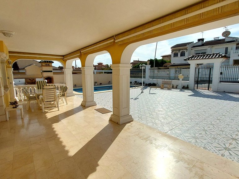 Villa for Sale in Los Balcones,Alicante 5