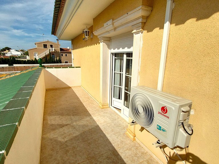 Villa for Sale in Los Balcones,Alicante 36
