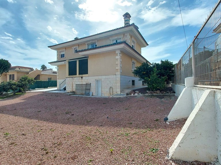 Villa for Sale in Los Balcones,Alicante 47