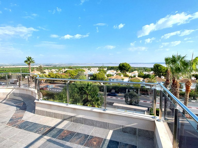 Villa for Sale in Los Balcones,Alicante 42