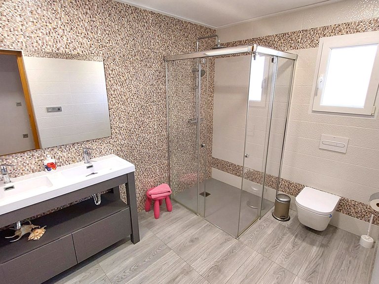 Villa for Sale in Los Balcones,Alicante 32