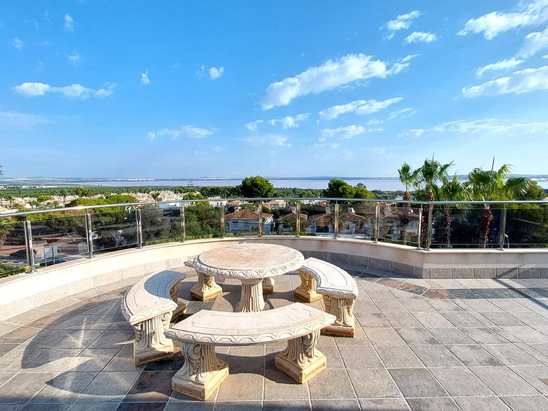 Villa for Sale in Los Balcones,Alicante 43