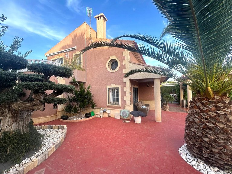 Villa for Sale in Los Balcones,Alicante 4