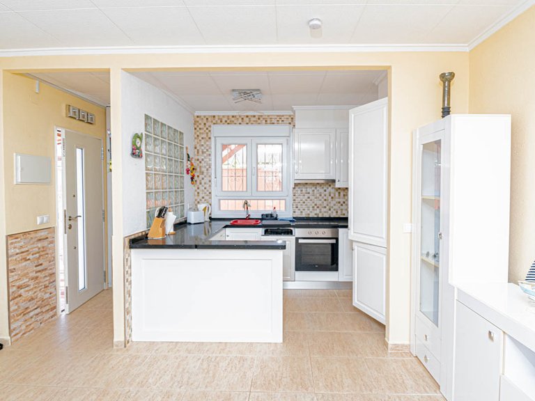 Villa for Sale in Mil Palmeras,Alicante 7