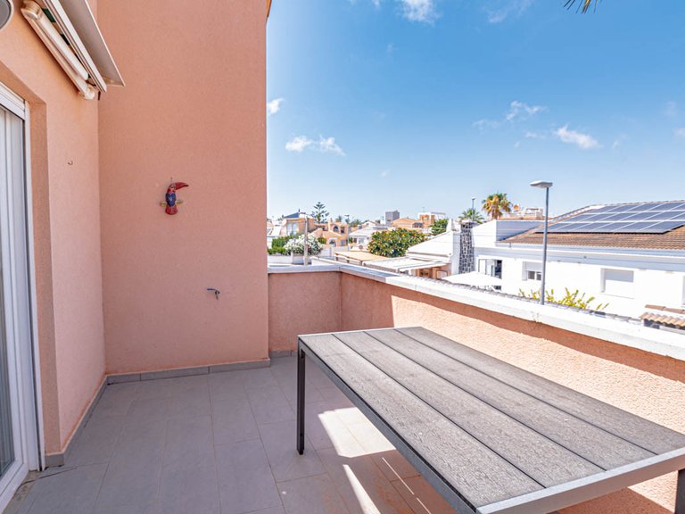 Villa for Sale in Mil Palmeras,Alicante 32