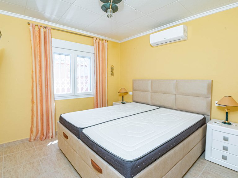 Villa for Sale in Mil Palmeras,Alicante 10