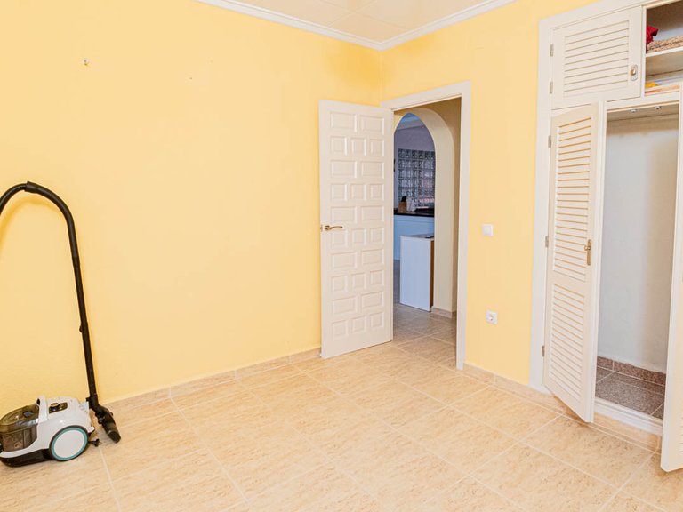 Villa for Sale in Mil Palmeras,Alicante 19