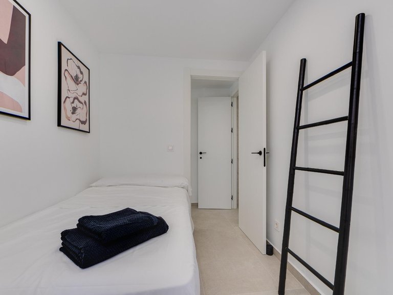 Apartment for Sale in Playa del Acequión,Alicante 30