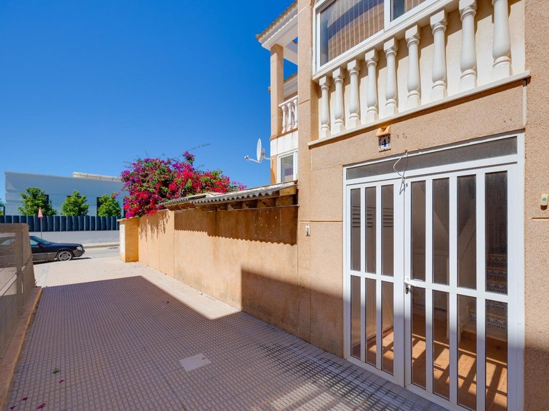 Apartment for Sale in La Zenia,Alicante 30