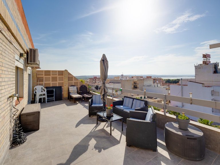 Apartment for Sale in Playa de los Naúfragos,Alicante 1