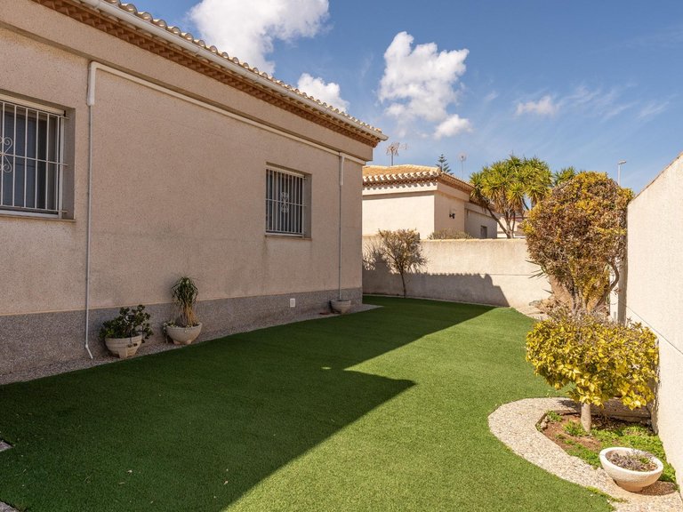 Villa for Sale in Playa Flamenca,Alicante 50