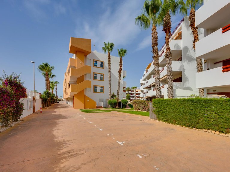 Apartment for Sale in Playa Flamenca,Alicante 39