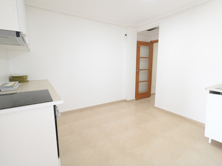 Apartment for Sale in Torrevieja Centro,Alicante 9