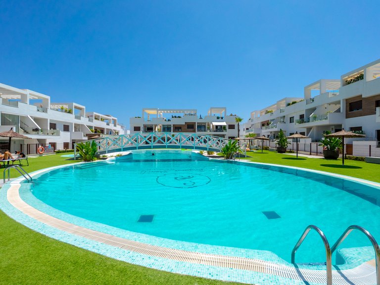 Villa for Sale in Laguna Beach Resort - Los Balcones,Alicante 38