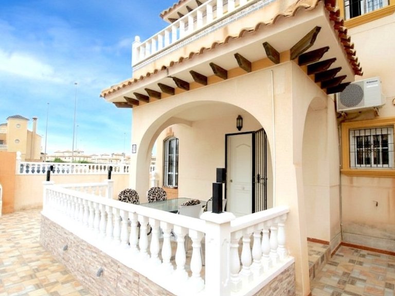 Apartment for Sale in Lomas de Cabo Roig,Alicante 2