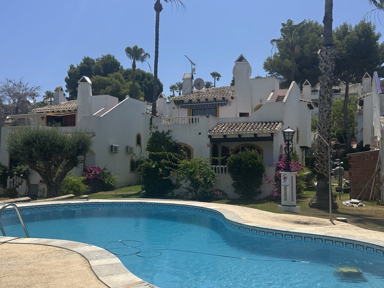Villa for Sale in Villamartín,Alicante 4