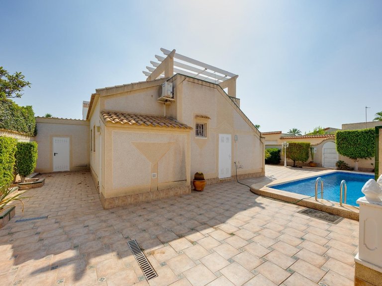 Villa for Sale in La Florida,Alicante 3