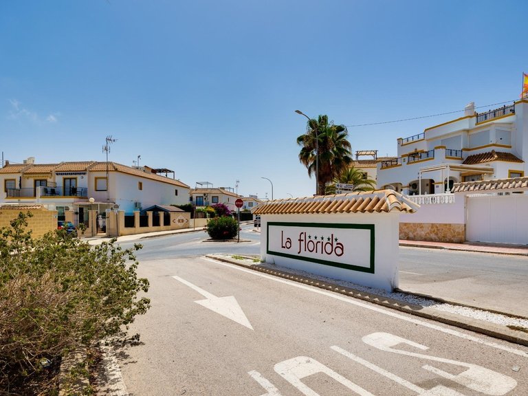 Villa for Sale in La Florida,Alicante 27