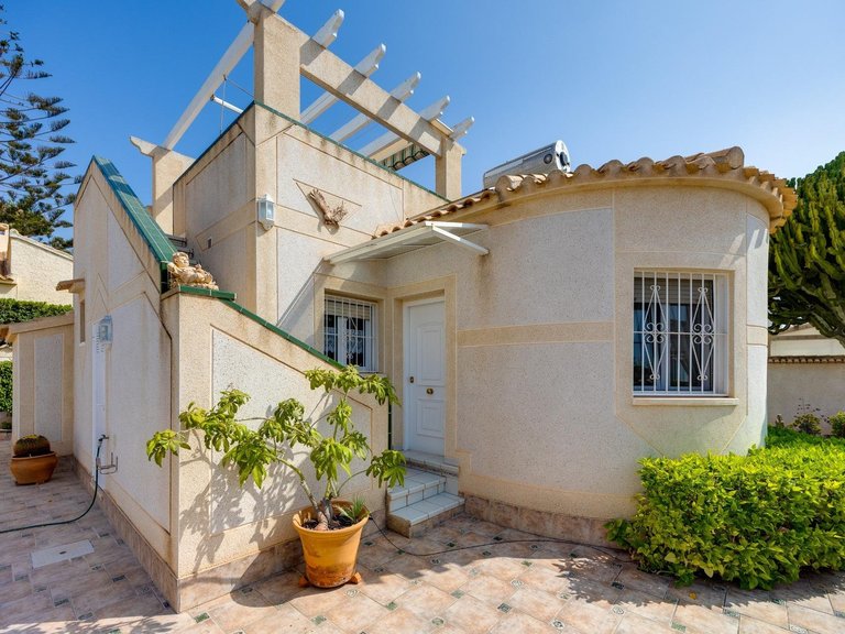 Villa for Sale in La Florida,Alicante 4