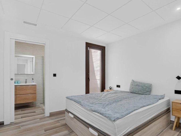 Villa for Sale in Laguna Beach Resort - Los Balcones,Alicante 21