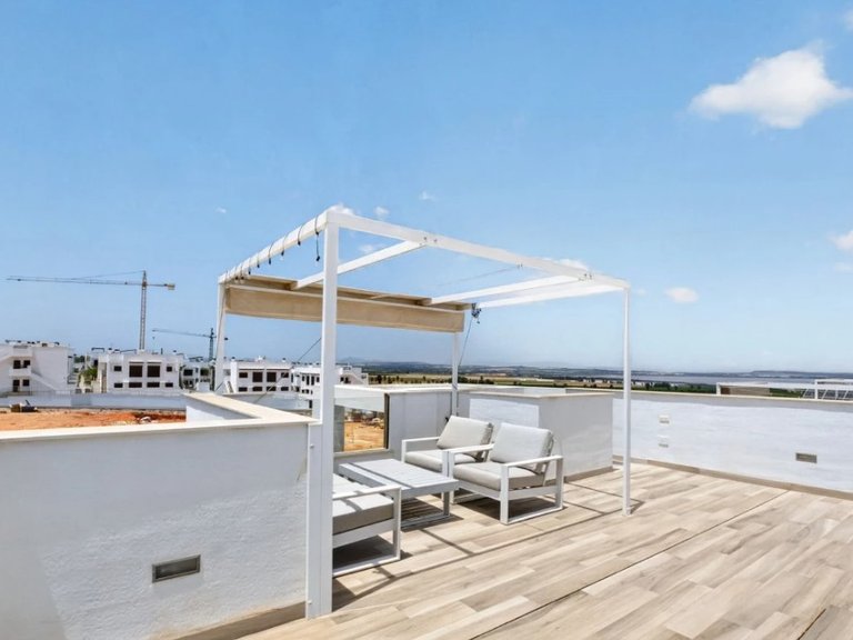 Villa for Sale in Laguna Beach Resort - Los Balcones,Alicante 28