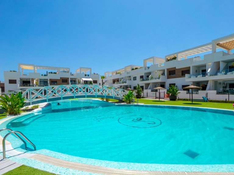 Villa for Sale in Laguna Beach Resort - Los Balcones,Alicante 30