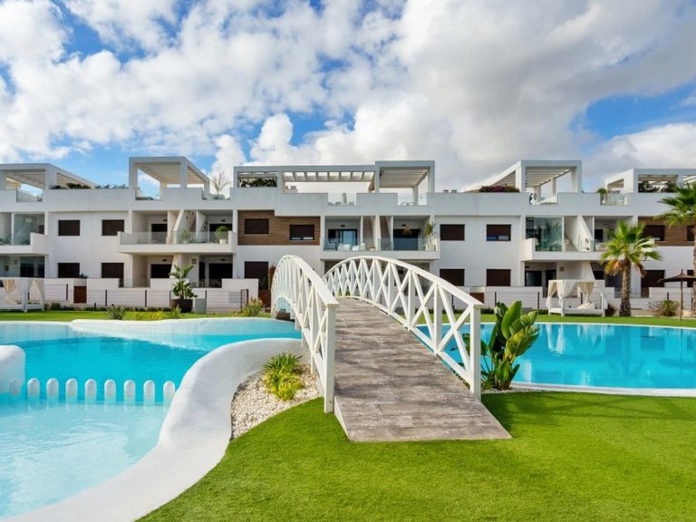 Villa for Sale in Laguna Beach Resort - Los Balcones,Alicante 34