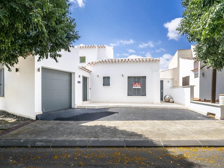 Villa for Sale in El Valle Golf Resort, Murcia 34
