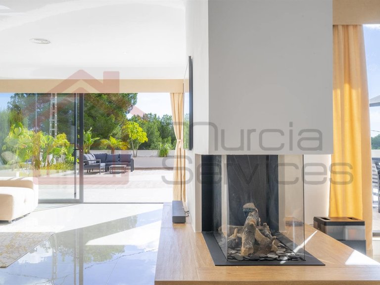 Villa for Sale in Pinar De Campoverde, Alicante 8