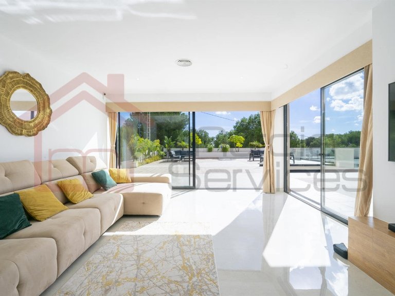 Villa for Sale in Pinar De Campoverde, Alicante 6