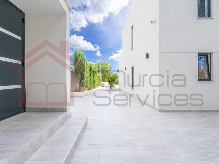 Villa for Sale in Pinar De Campoverde, Alicante 44