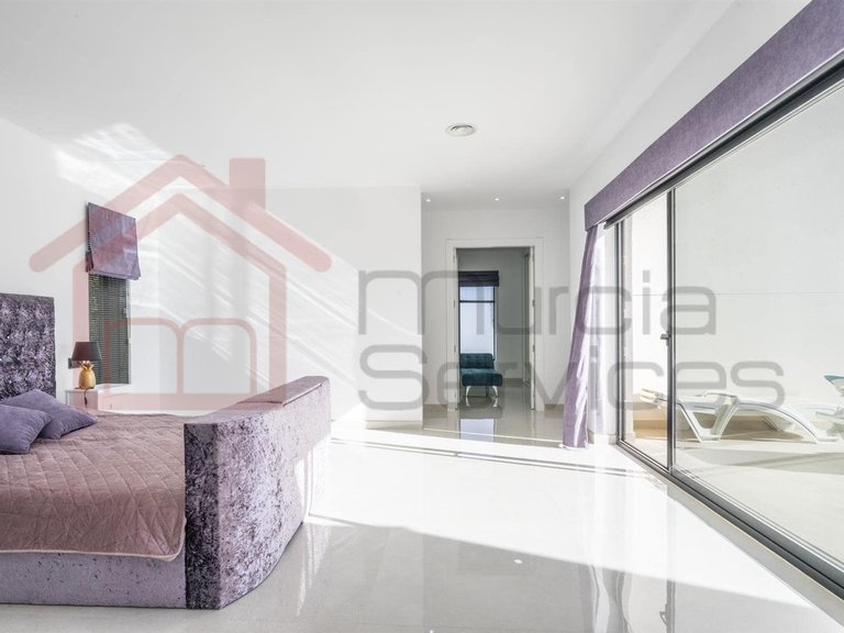 Villa for Sale in Pinar De Campoverde, Alicante 28