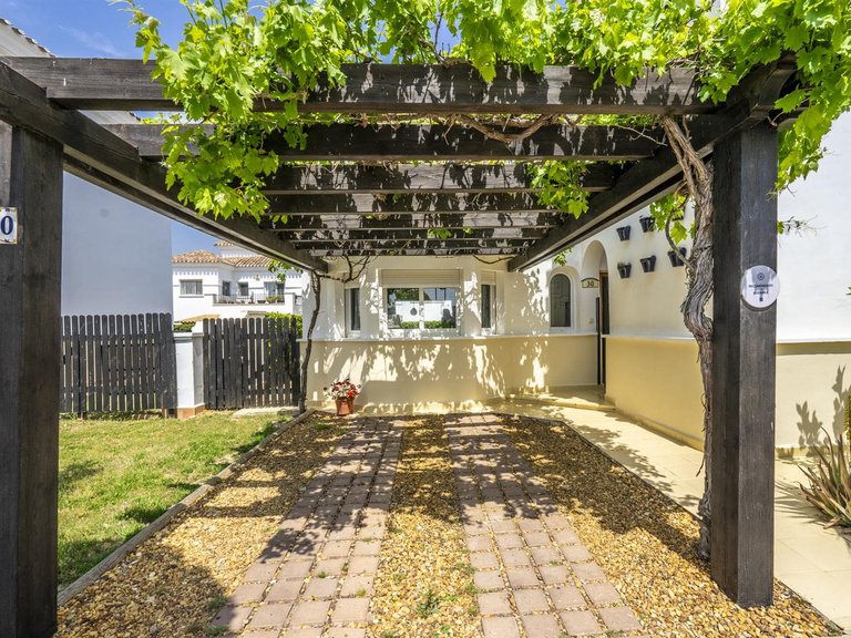 Villa for Sale in Inland La Torre Golf Resort, Murcia 25
