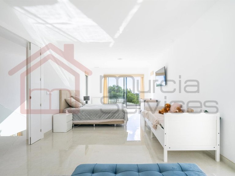 Villa for Sale in Pinar De Campoverde, Alicante 9