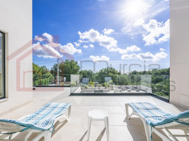 Villa for Sale in Pinar De Campoverde, Alicante 30