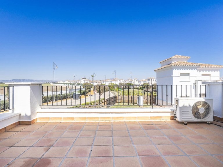 Villa for Sale in Inland La Torre Golf Resort, Murcia 18