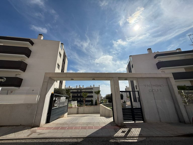 Apartment for Sale in Villamartin, Alicante 20