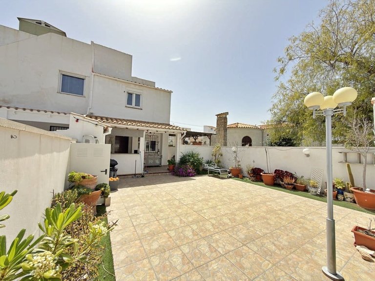 Town House for Sale in Villamartin, Alicante 16