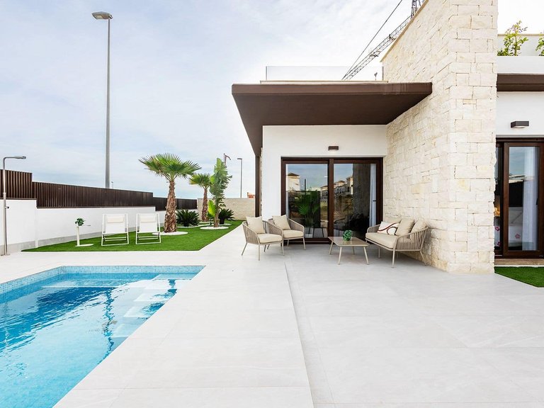 Villa for Sale in Vistabella, Alicante 28