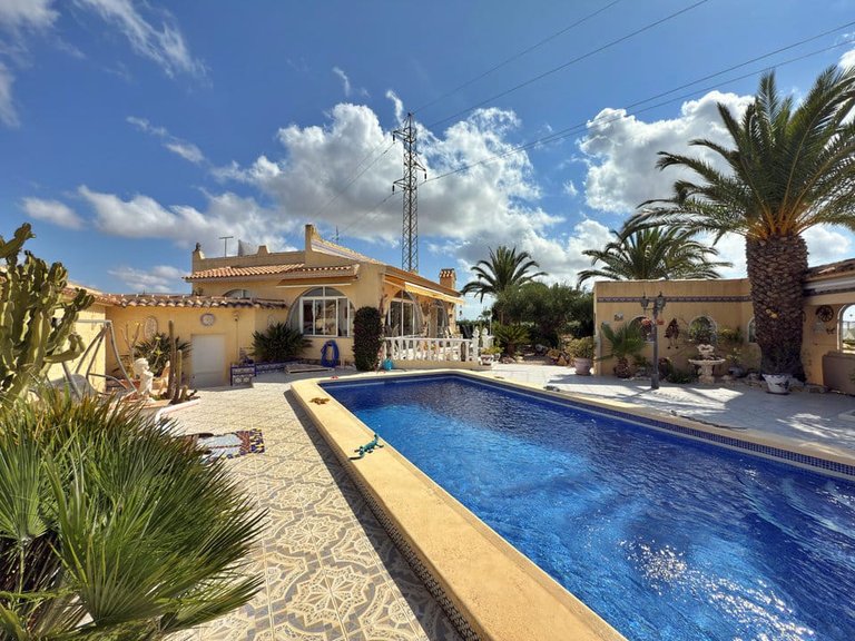 Villa for Sale in Blue Lagoon, Alicante 4